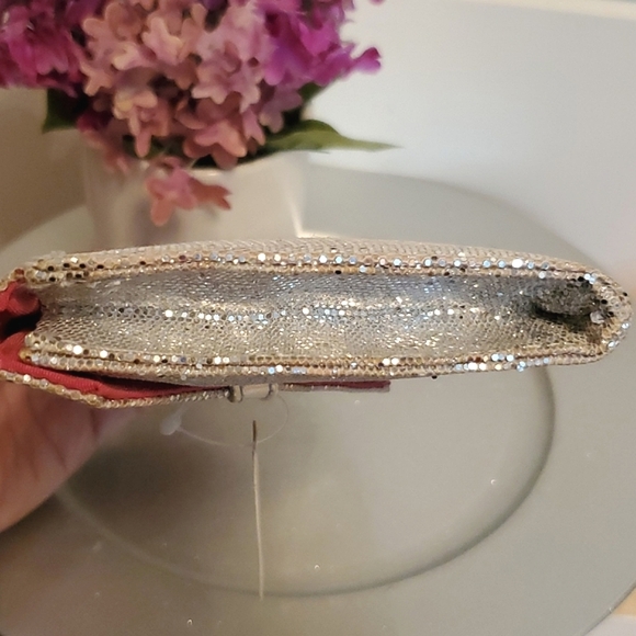 NWT Victoria's Secret Silver Bling Clutch Handbag Purse Bonus Accessories - Picture 12 of 16